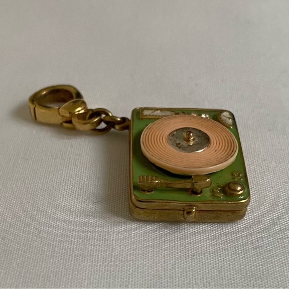 Juicy Couture Green Record Player Charm - Picture 4 of 6
